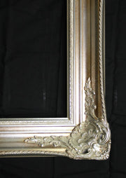 Print Décor - Classic Antique Silver Detail
