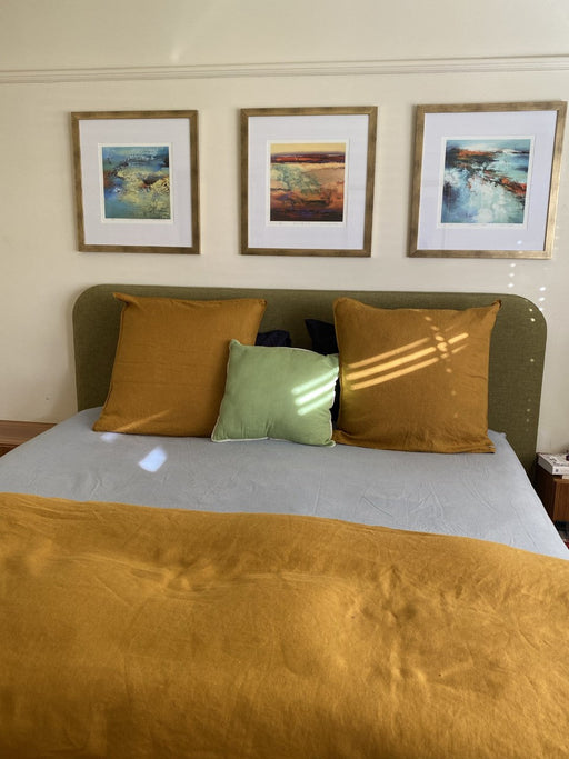 Exposed Reef, framed on the right