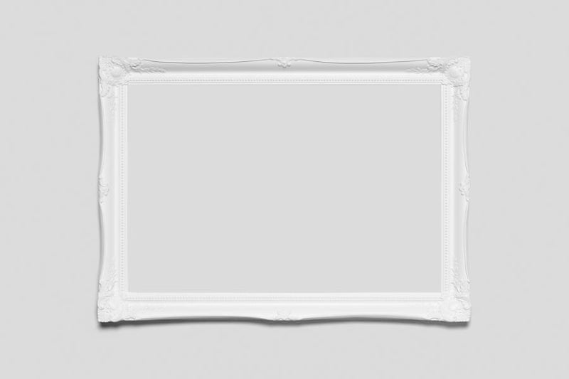 Empty Contessa Frame White