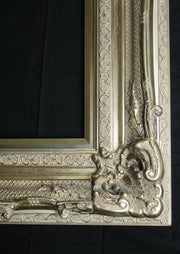Print Décor - Grand Ornate Silver Detail