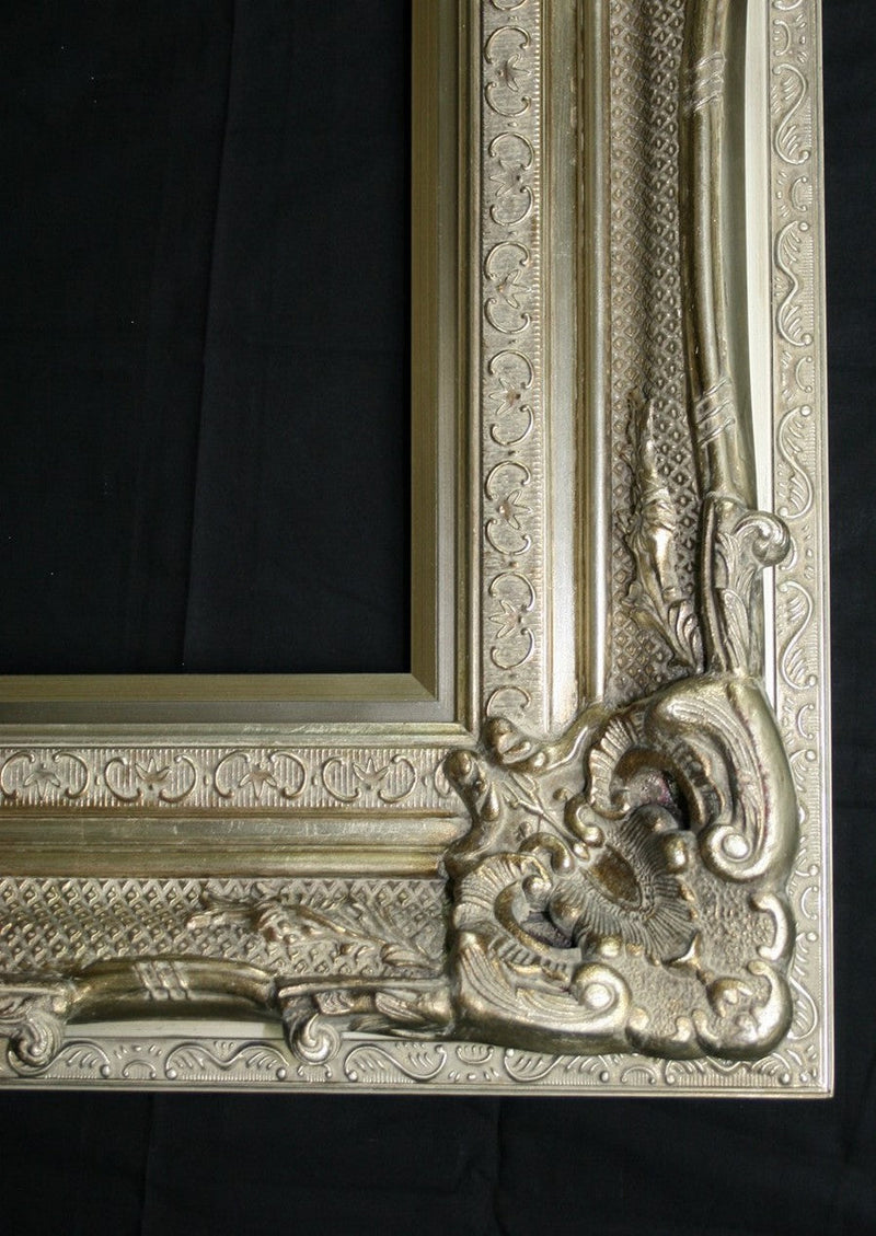 Print Décor - Grand Ornate Silver Detail
