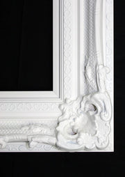 Print Décor - Grand Ornate White Detail