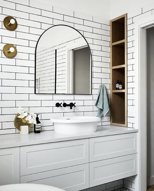 Bjorn Arch 80 x 85 cm Black | Photo and design by @quadrantdesignarchitects