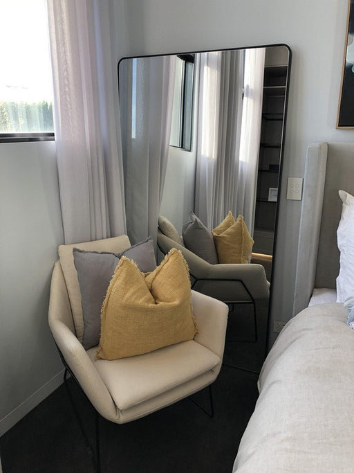 Errol Curved Black | Leaner Mirror