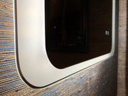 Curved Illuminated Mirror  | Horizontal | Close up