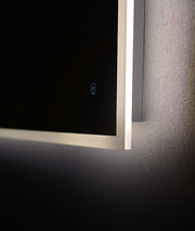 Sara Illumintated Mirror | Lighting option - warm daylight.