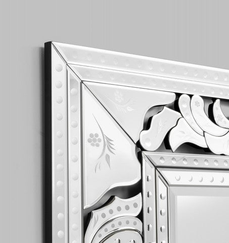 Venetian Mirror Diva | Detail