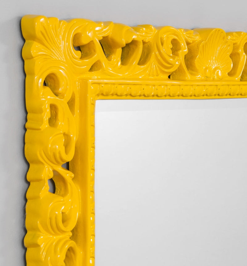 Maleficent Mirror Gloss Freesia