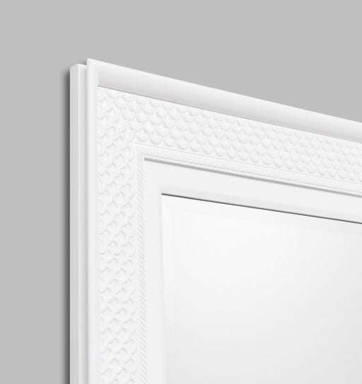 White Patterned Mirror | Detail