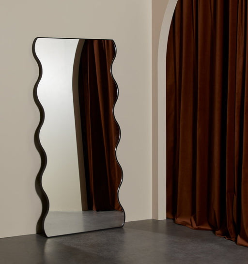 Artemis Mirror Tall | Black | In Situ 