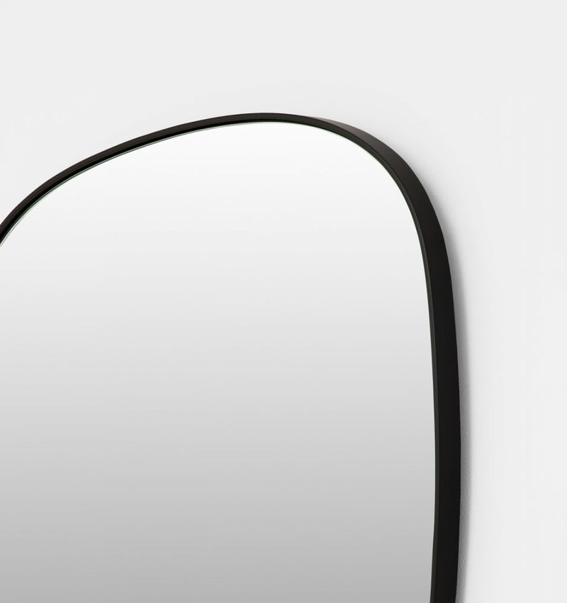 Ebb Black