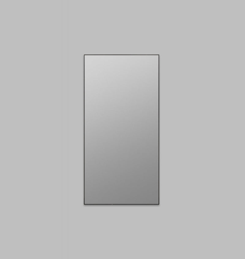 Errol Leaner Black Detail | Print Decor | Grey Tint