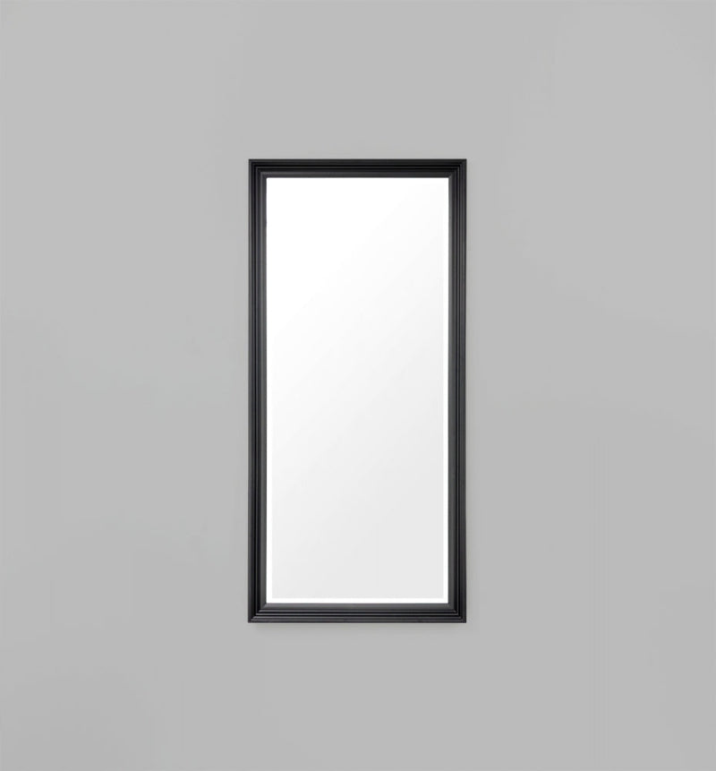 Fiona Leaner | Black | Print Decor