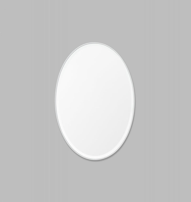 Lolita Oval | Bright White 60 x 90 cm