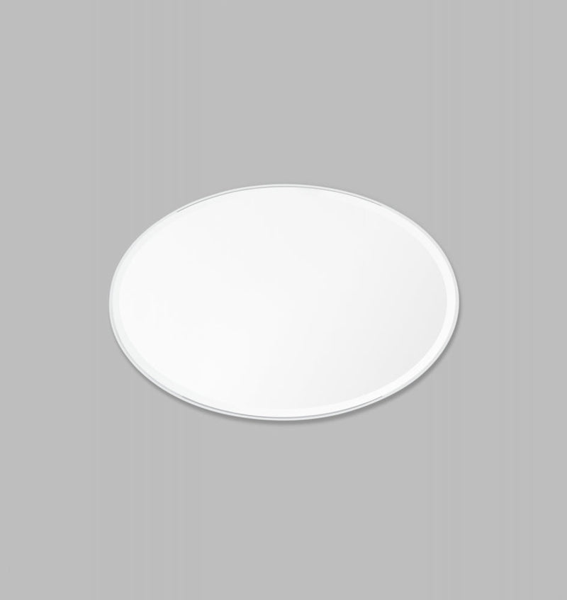 Lolita Oval | Bright White 60 x 90 cm