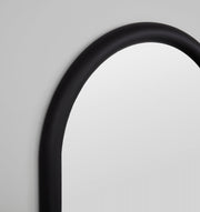 May Oval Black 75 x 100 x 3 cm