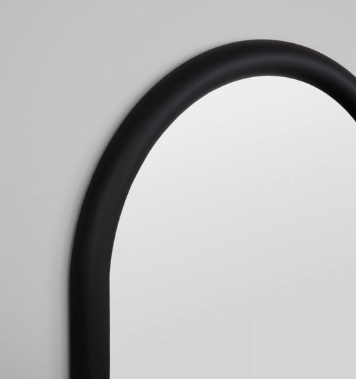 May Oval Black 75 x 100 x 3 cm