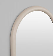 May Oval Nude 85 x 145 cm
