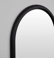 May Oval Black 85 x 145 cm