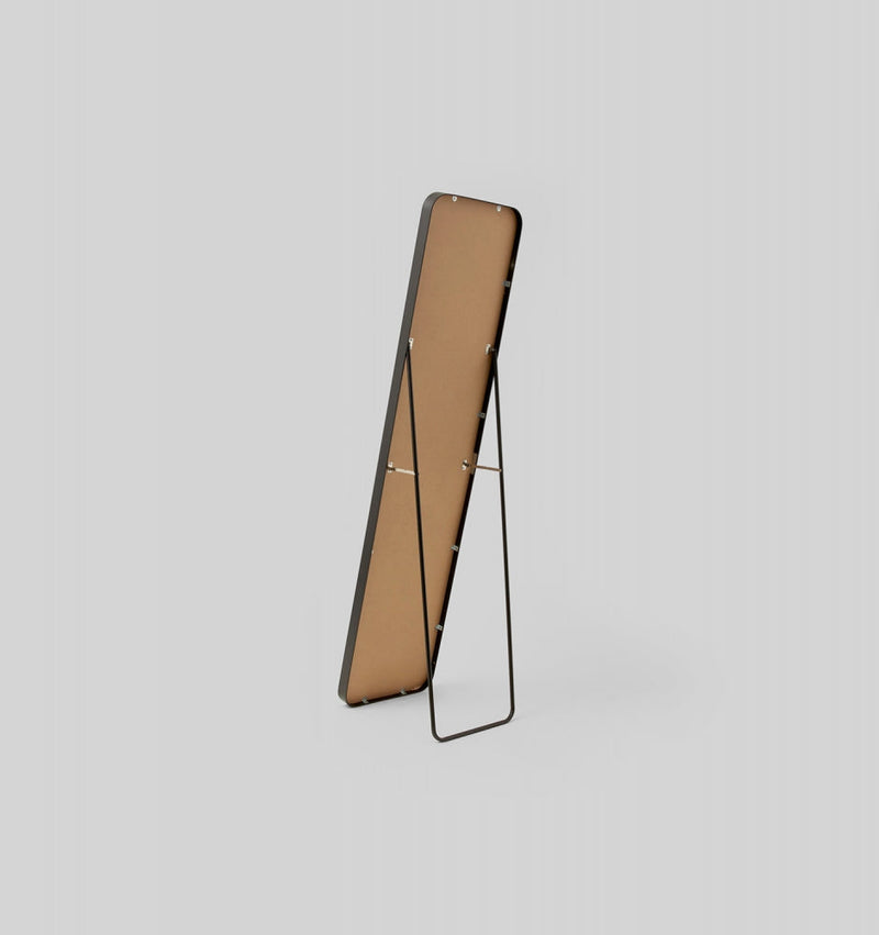 Simplicity Curved Freestanding Mirror | Black