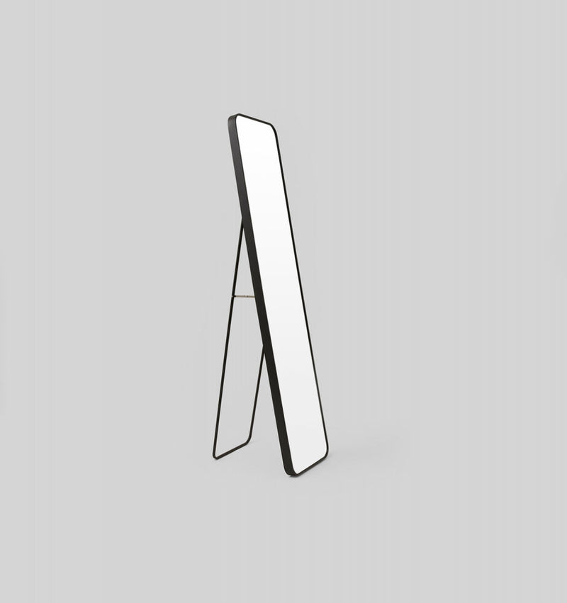 Simplicity Curved Freestanding Mirror | Black