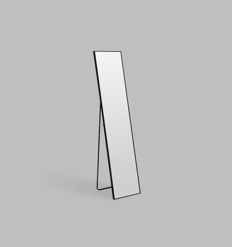 Simplicity Standing Black