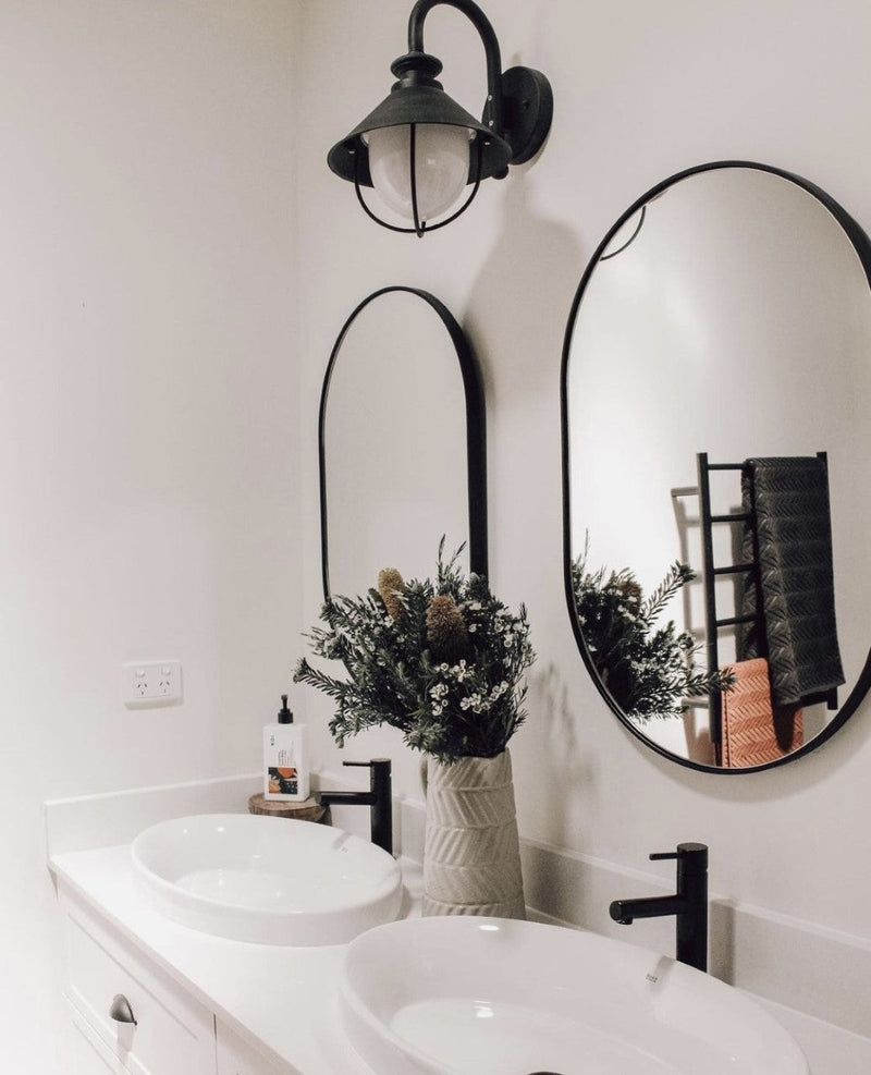 Oval Mirror Bjorn 50 x 75 cm Black Frame
