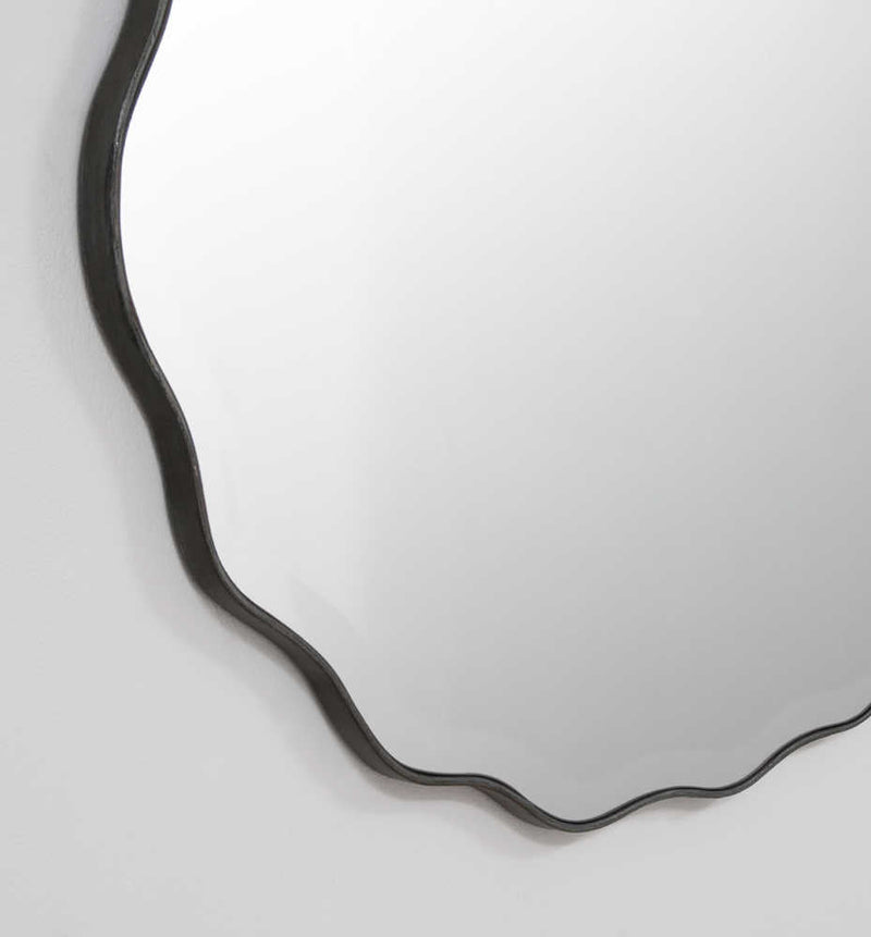 Print Decor | Scallop Mirror, Detail