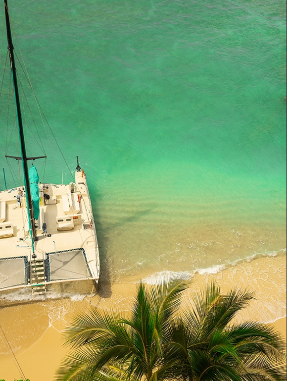 Waikiki Beach by Nick Psomiadis